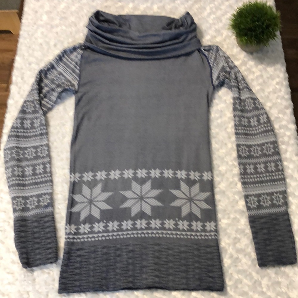 Climawear Medium Long Sleeve Wide Neck Shirt